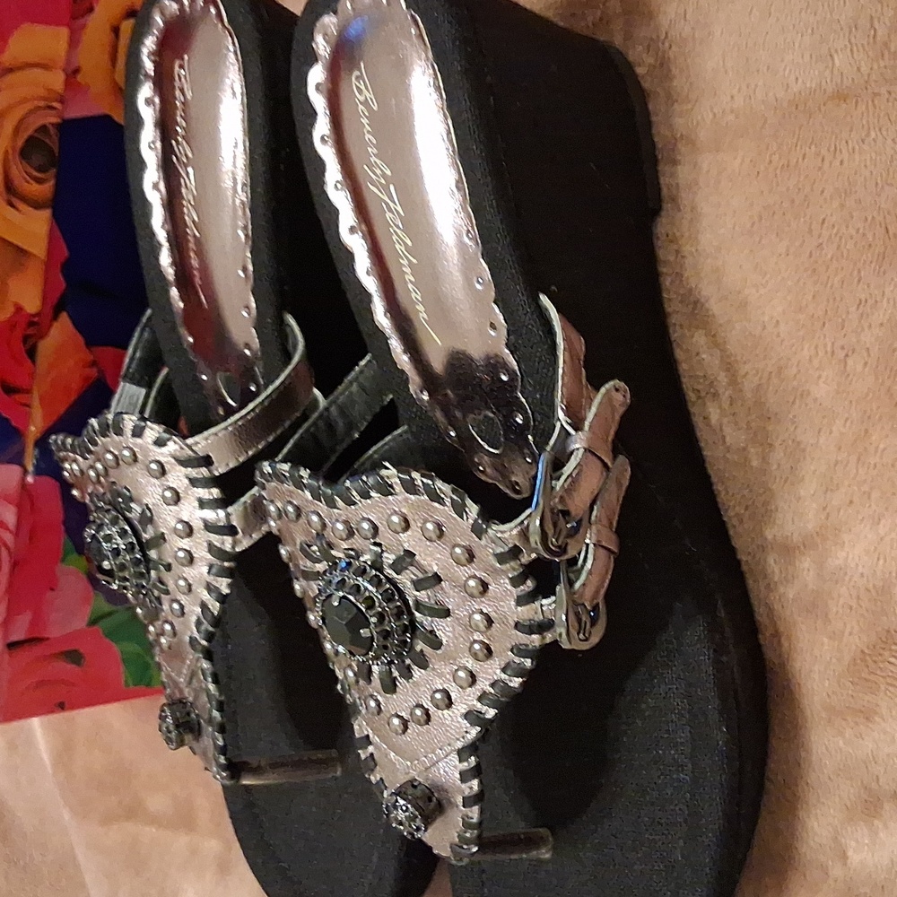 Beverly Feldman Shoes - Picture 6 of 6